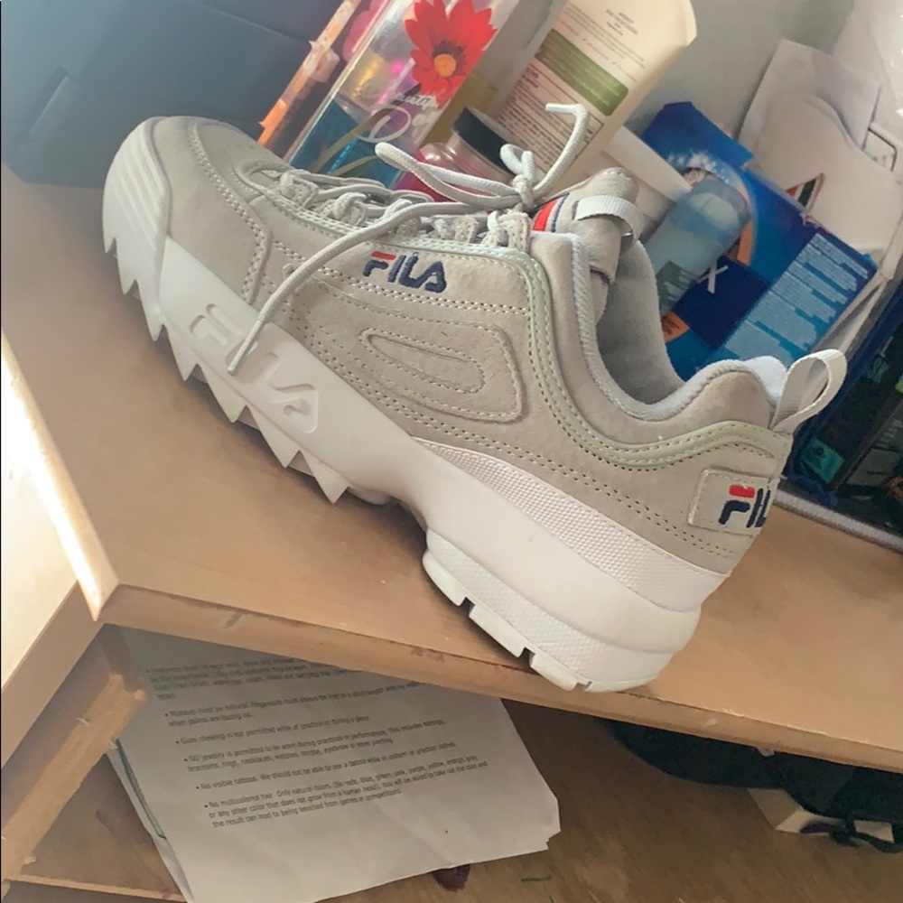 High top fila worn once